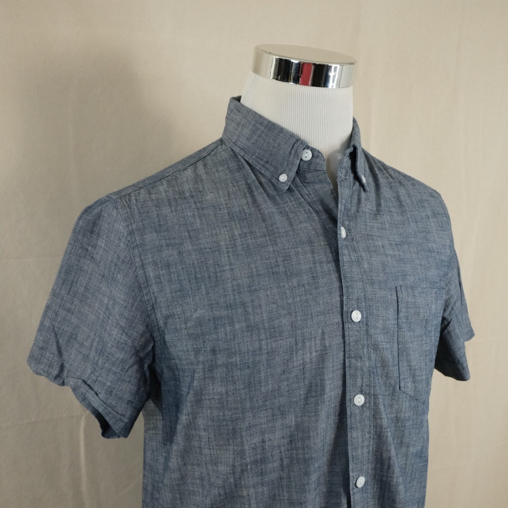 Bonobos Mdium Standard Fit Chambray Button Down Shirt Blue Short Sleeve Mens